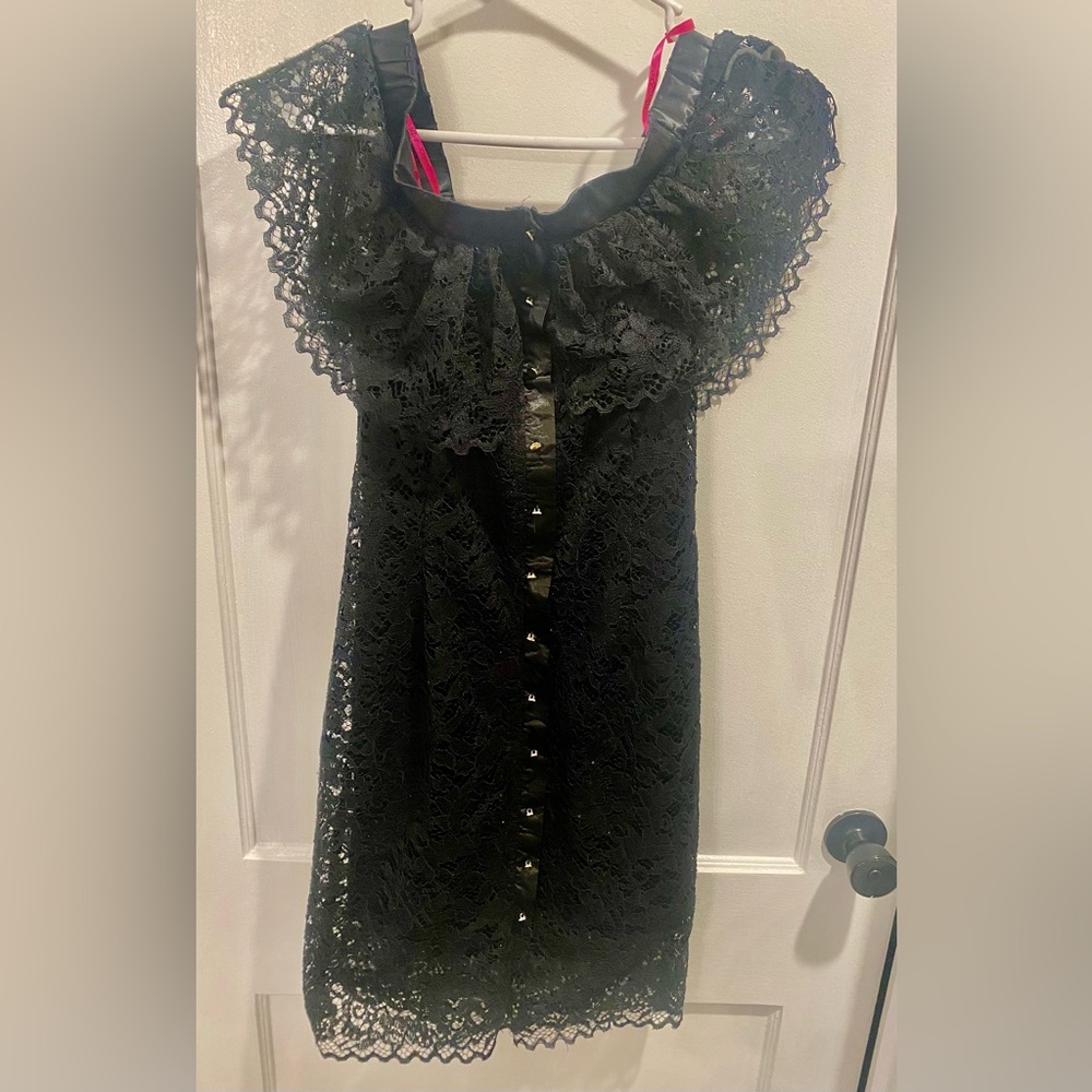 Betsey Johnson sz 8 black lace dress. New without tags